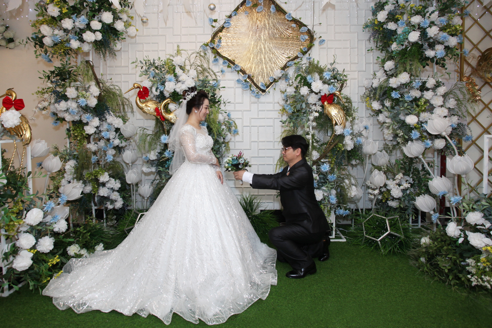 /user/h/hmmarriage/editor/2406/de2c3e8f2f6bdab789735292d406056b_1718167871_0655.JPG 이미지크게보기