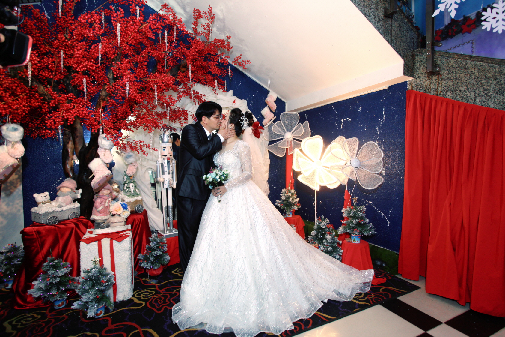 /user/h/hmmarriage/editor/2406/de2c3e8f2f6bdab789735292d406056b_1718167871_1822.JPG 이미지크게보기